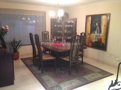 Casa de 4 alcobas en venta en San Jose De Bavaria, Bogotá, 800 m² · foto 2 de 18