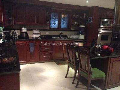 Casa de 4 alcobas en venta en San Jose De Bavaria, Bogotá, 800 m² · foto 10 de 18