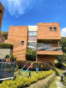Casa de 4 alcobas en venta en Suba Naranjos, Bogotá, 340 m² · foto 12 de 20