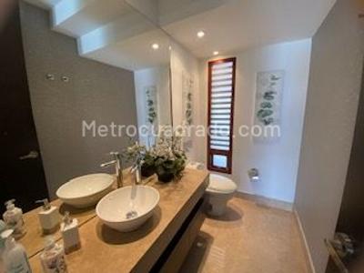 Casa de 4 alcobas en venta en San Jose De Bavaria, Bogotá, 800 m² · foto 14 de 20