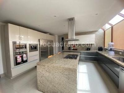 Casa de 4 alcobas en venta en San Jose De Bavaria, Bogotá, 800 m² · foto 16 de 20