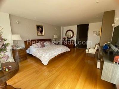 Casa de 4 alcobas en venta en San Jose De Bavaria, Bogotá, 800 m² · foto 17 de 20