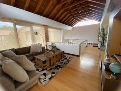 Casa de 4 alcobas en venta en San Jose De Bavaria, Bogotá, 800 m² · foto 18 de 20