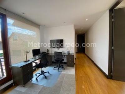 Casa de 4 alcobas en venta en San Jose De Bavaria, Bogotá, 800 m² · foto 4 de 20