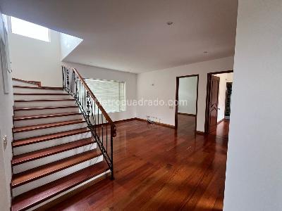 Casa de 4 alcobas en venta en Hacienda San Simon, Bogotá, 1461 m² · foto 2 de 19