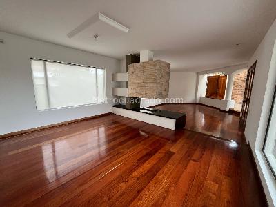 Casa de 4 alcobas en venta en Hacienda San Simon, Bogotá, 1461 m² · foto 3 de 19