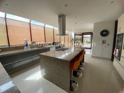 Casa de 4 alcobas en venta en San Jose De Bavaria, Bogotá, 800 m² · foto 12 de 20