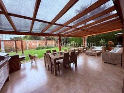 Casa en venta en San Jose De Bavaria, Bogotá · foto 4 de 19
