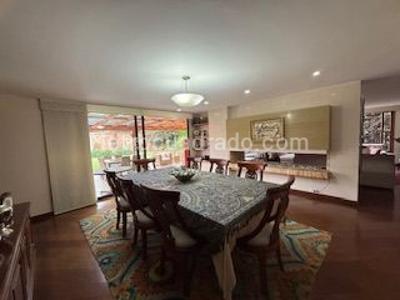 Casa en venta en San Jose De Bavaria, Bogotá · foto 6 de 19