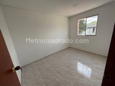 Casa de 3 alcobas en venta en San Jose De Bavaria, Bogotá, 800 m² · foto 10 de 14
