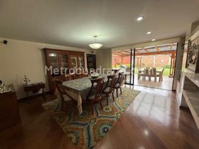 Casa de 4 alcobas en venta en San Jose De Bavaria, Bogotá, 800 m² · foto 14 de 16