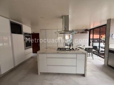 Casa de 4 alcobas en venta en San Jose De Bavaria, Bogotá, 800 m² · foto 7 de 16