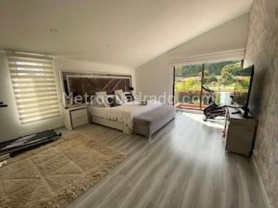 Casa de 3 alcobas en venta en San Jose De Bavaria, Bogotá, 800 m² · foto 6 de 17
