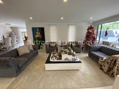 Casa de 3 alcobas en venta en San Jose De Bavaria, Bogotá, 800 m² · foto 9 de 17