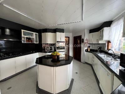 Casa de 4 alcobas en venta en San Jose De Bavaria, Bogotá, 850 m² · foto 15 de 15