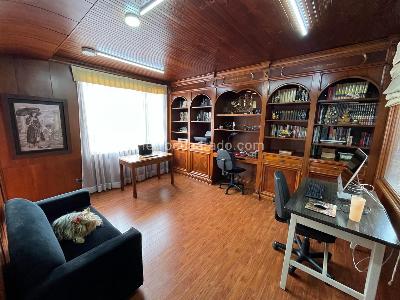 Casa de 4 alcobas en venta en San Jose De Bavaria, Bogotá, 850 m² · foto 4 de 15