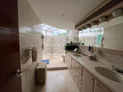 Casa de 4 alcobas en venta en San Jose De Bavaria, Bogotá, 850 m² · foto 8 de 15