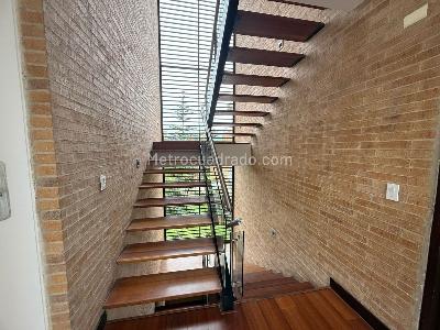 Casa de 3 alcobas en venta en Altos De Suba, Bogotá, 336 m² · foto 12 de 19