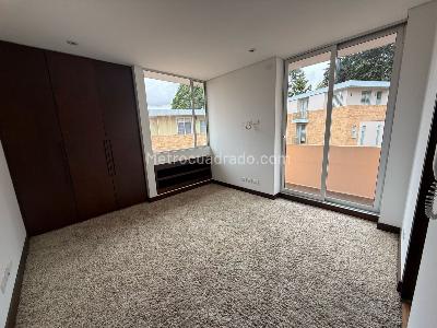 Casa de 3 alcobas en venta en Altos De Suba, Bogotá, 336 m² · foto 15 de 19