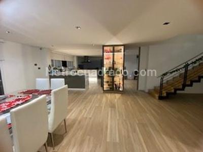 Casa de 4 alcobas en venta en San Jose De Bavaria, Bogotá, 800 m² · foto 14 de 20