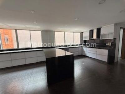 Casa de 4 alcobas en venta en San Jose De Bavaria, Bogotá, 800 m² · foto 15 de 18