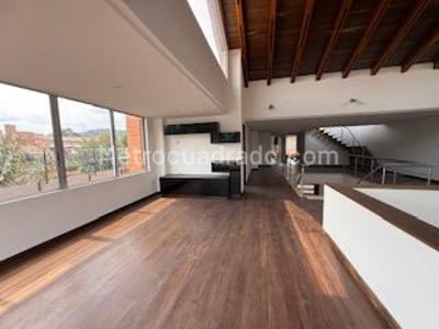 Casa de 4 alcobas en venta en San Jose De Bavaria, Bogotá, 800 m² · foto 4 de 18