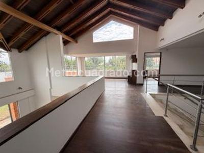 Casa de 4 alcobas en venta en San Jose De Bavaria, Bogotá, 800 m² · foto 8 de 18