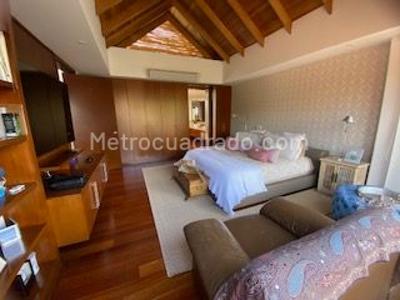 Casa de 4 alcobas en venta en San Jose De Bavaria, Bogotá, 800 m² · foto 16 de 20