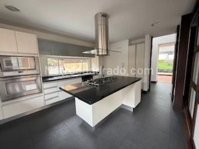 Casa de 3 alcobas en venta en Altos De Sotileza, Bogotá, 500 m² · foto 15 de 20