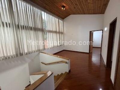 Casa de 4 alcobas en venta en San Jose De Bavaria, Bogotá, 600 m² · foto 10 de 18
