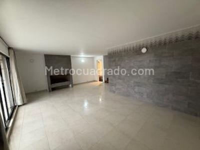 Casa de 4 alcobas en venta en San Jose De Bavaria, Bogotá, 600 m² · foto 14 de 18