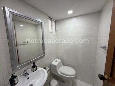 Casa de 4 alcobas en venta en San Jose De Bavaria, Bogotá, 600 m² · foto 4 de 18