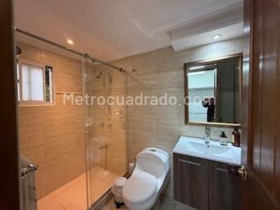 Casa de 4 alcobas en venta en San Jose De Bavaria, Bogotá, 600 m² · foto 8 de 18