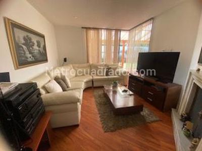 Casa de 4 alcobas en venta en San Jose De Bavaria, Bogotá, 800 m² · foto 12 de 20