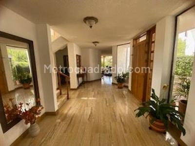 Casa de 4 alcobas en venta en San Jose De Bavaria, Bogotá, 800 m² · foto 14 de 20