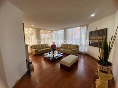 Casa de 4 alcobas en venta en San Jose De Bavaria, Bogotá, 800 m² · foto 6 de 20