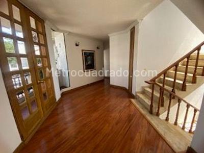 Casa de 4 alcobas en venta en San Jose De Bavaria, Bogotá, 800 m² · foto 9 de 20
