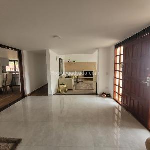 Casa de 4 alcobas en venta en San Jose De Bavaria, Bogotá, 800 m² · foto 13 de 20