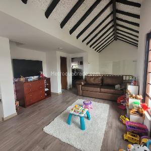 Casa de 4 alcobas en venta en San Jose De Bavaria, Bogotá, 800 m² · foto 18 de 20