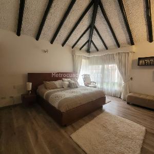 Casa de 4 alcobas en venta en San Jose De Bavaria, Bogotá, 800 m² · foto 3 de 20
