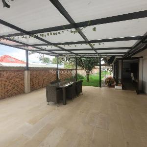Casa de 4 alcobas en venta en San Jose De Bavaria, Bogotá, 800 m² · foto 1 de 20