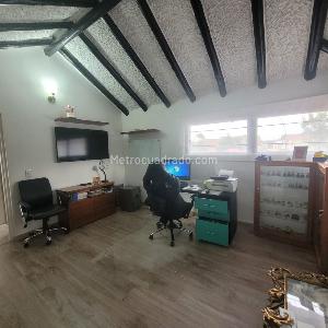 Casa de 4 alcobas en venta en San Jose De Bavaria, Bogotá, 800 m² · foto 8 de 20