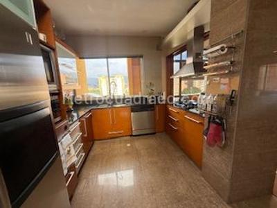 Apartamento de 3 alcobas en venta en Colina Campestre, Bogotá, 196 m² · foto 14 de 20