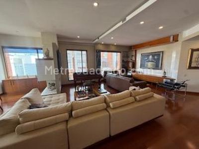 Apartamento de 3 alcobas en venta en Colina Campestre, Bogotá, 196 m² · foto 9 de 20