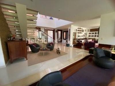 Casa de 4 alcobas en venta en San Jose De Bavaria, Bogotá, 800 m² · foto 9 de 19