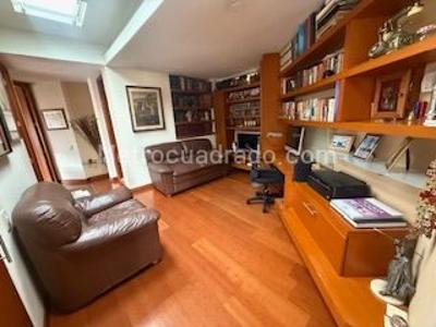 Apartamento de 3 alcobas en venta en Colina Campestre, Bogotá, 190 m² · foto 10 de 19