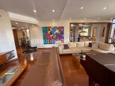 Apartamento de 3 alcobas en venta en Colina Campestre, Bogotá, 190 m² · foto 4 de 19