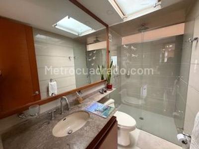 Apartamento de 3 alcobas en venta en Colina Campestre, Bogotá, 190 m² · foto 8 de 19