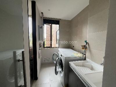 Apartamento de 3 alcobas en venta en Cerros De Suba, Bogotá, 167 m² · foto 2 de 14