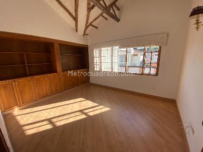 Casa de 4 alcobas en venta en San Jose De Bavaria, Bogotá, 300 m² · foto 16 de 20